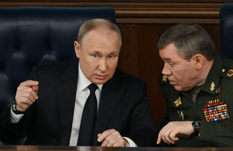 Путин провел совещание с Белоусовым и Герасимовым