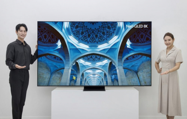 Samsung vypustila 98 djujmovyj televizor neo qled 8k s chastotoj 144 gc zvukom 120 vt i televizorom pomenshe v podarok za 39 tysjach c853d75.jpg