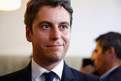Vo francii zajavili ob otdalenii storonnika makrona ot prezidenta 1704395.jpg