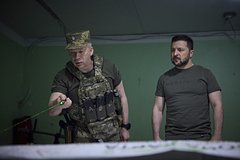 Zelenskij uvolil komandujushhego obedinennymi silami vsu iz za neudach ukrainskoj armii 84982f0.jpg