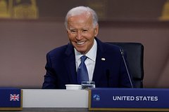 Amerikanskij senator prizval bajdena vyjti iz prezidentskoj gonki dbecc70.jpg