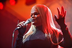 Larisa dolina reshila priehat v cheljabinsk 4784b4b.jpg