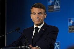 Makron pozhelal trampu vyzdorovlenija posle pokushenija bd81b39.jpg