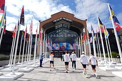 Sportsmeny pozhalovalis na zharu v avtobusah i vyehali iz olimpijskoj derevni f775e39.jpg