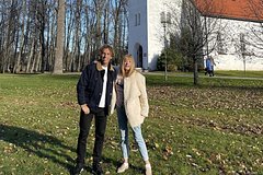 Stilistka objasnila pristrastie 75 letnej ally pugachevoj k dzhinsam aace059.jpg