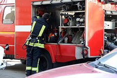 V kieve snova podozhgli voennyj avtomobil 50d9f10.jpg