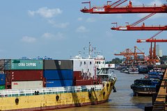 V primore postrojat belorusskij port ad22358.jpg