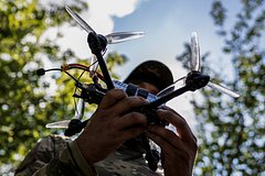 V rossii na grazhdanskom aerodrome uspeshno ispytali sistemu pvo iz fpv dronov bb3d200.jpg