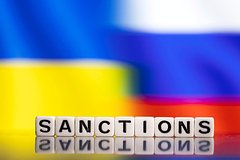 Ekonomist ocenil perspektivu otmeny antirossijskih sankcij posle svo 1ed37d3.jpg