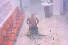 Opublikovano video s zagorevshimsja v moskovskom mfc muzhchinoj 9c4b870.jpg