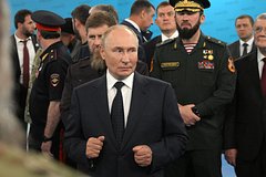 Putin posetil rossijskij universitet specnaza v chechne 71017b6.jpg