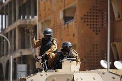 V burkina faso iz za napadenija boevikov pogibli okolo 200 chelovek b78de0f.jpg
