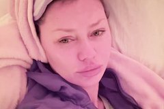 Viktorija bonja pokazala otekshee vo vremja podema na goru lico dd3548b.jpg