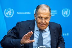 Zaharova prokommentirovala ochered k lavrovu iz zhelajushhih pozhat ruku 8b6ad32.jpg