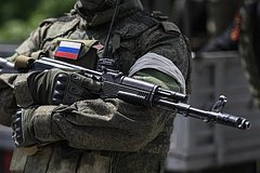 Sderzhivavshego bolee 13 chasov natisk vsu pulemetchika nagradili ordenom muzhestva 2c70446.jpg