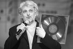 Umer pevec vjacheslav dobrynin 93c79e3.jpg