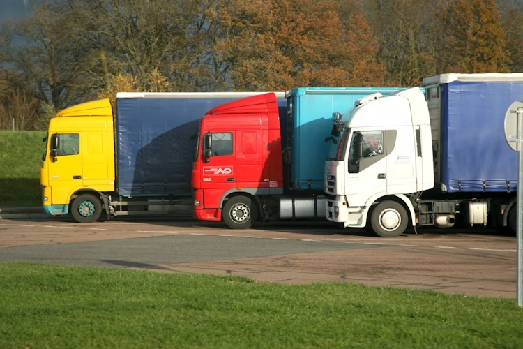 Грузовики грузоперевозки france truck landscape countrysi лицензия cc0 всеобщее достояние