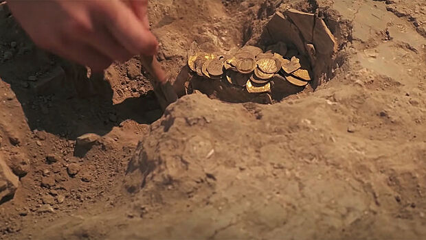 V izraile nashli klad iz soten zolotyh i serebrjanyh monet 16ec4da.jpg