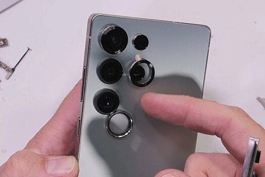 Bloger legko slomal kamery galaxy s25 ultra vo vremja testa na prochnost 95b85e4.jpg