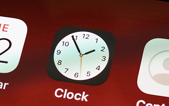Polzovateli iphone pozhalovalis na slomannyj budilnik 51c3d30.jpg