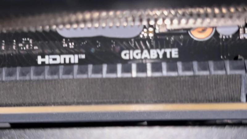 Пользователи массово столкнулись с утечкой термопасты в Gigabyte RTX 50XX