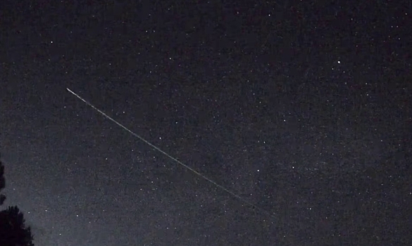 V nebe nad krymom zametili krasivyj redkij meteor 37e2330.jpg