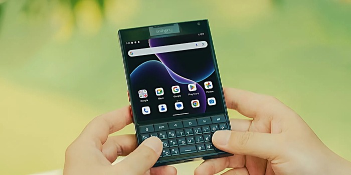 Smartfon unihertz titan 2 popytaetsja vernut vnbsptrend fizicheskuju klaviaturu 51d5a33.jpg
